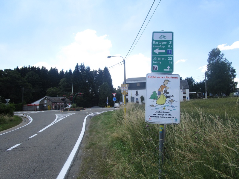 EV5_Sign_LaRoche-Bastogne_7.jpg